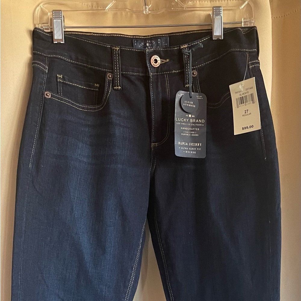 Lucky Brand Dark Blue Jeans